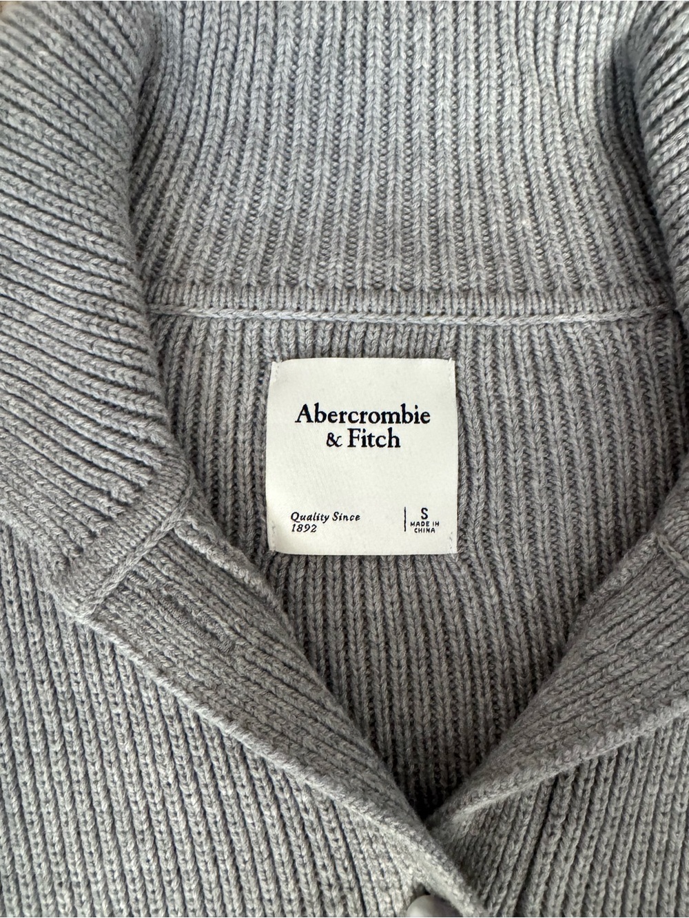 Abercrombie gray collared cardigan - Picture 3 of 4